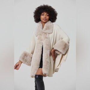 Elegant Cream Faux Fur Trim Cape